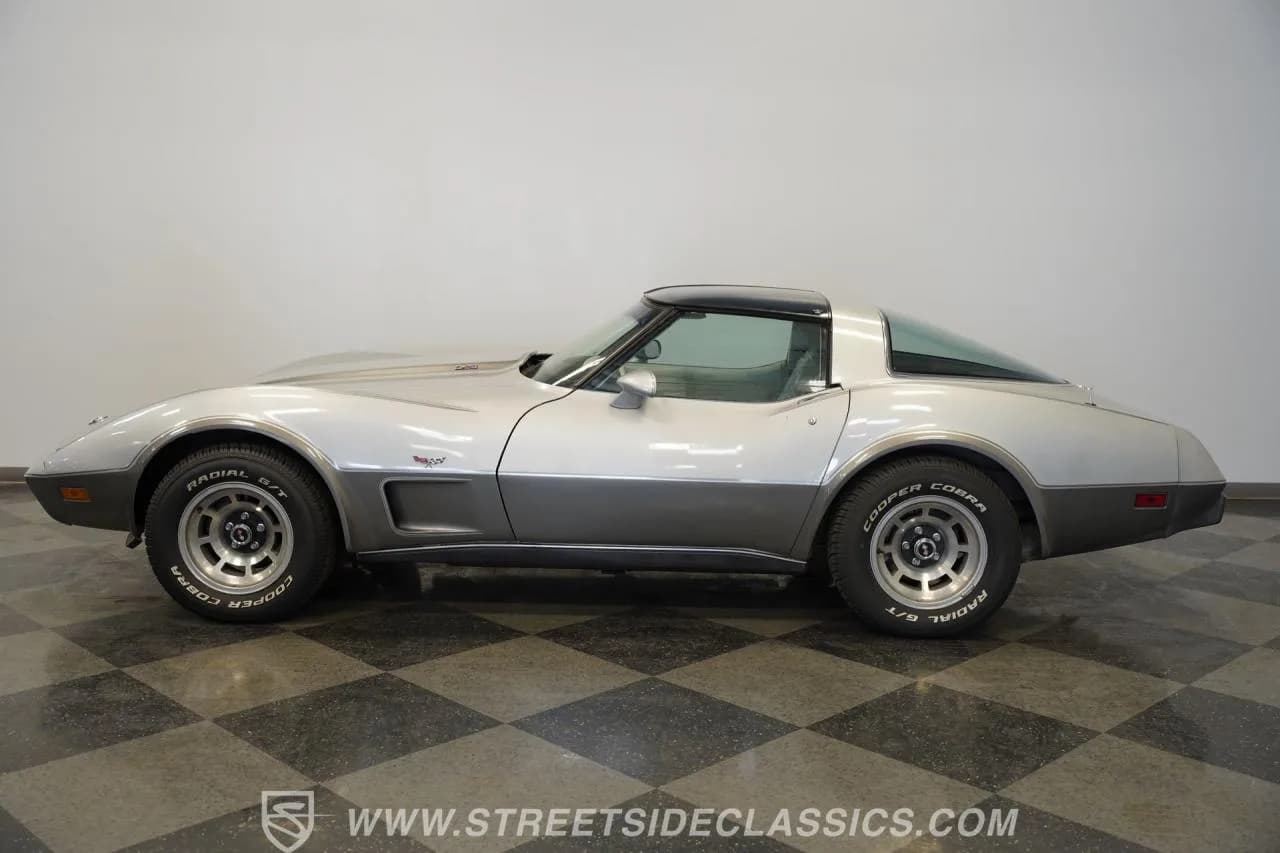1978 Chevrolet Corvette L82 Silver Anniversary Edition - Thumbnail 2