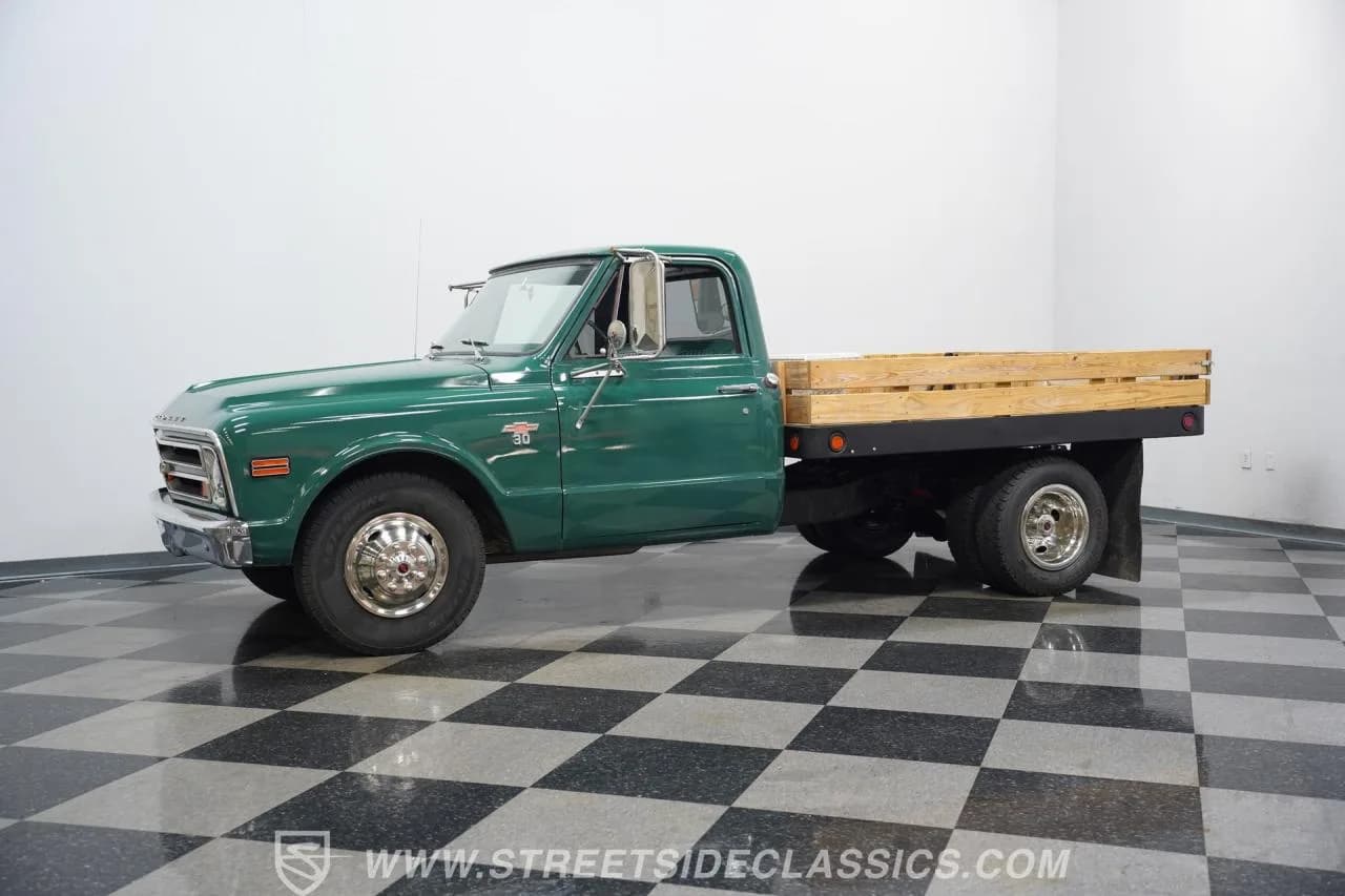 1968 Chevrolet C30 Flatbed Dually - Thumbnail 7