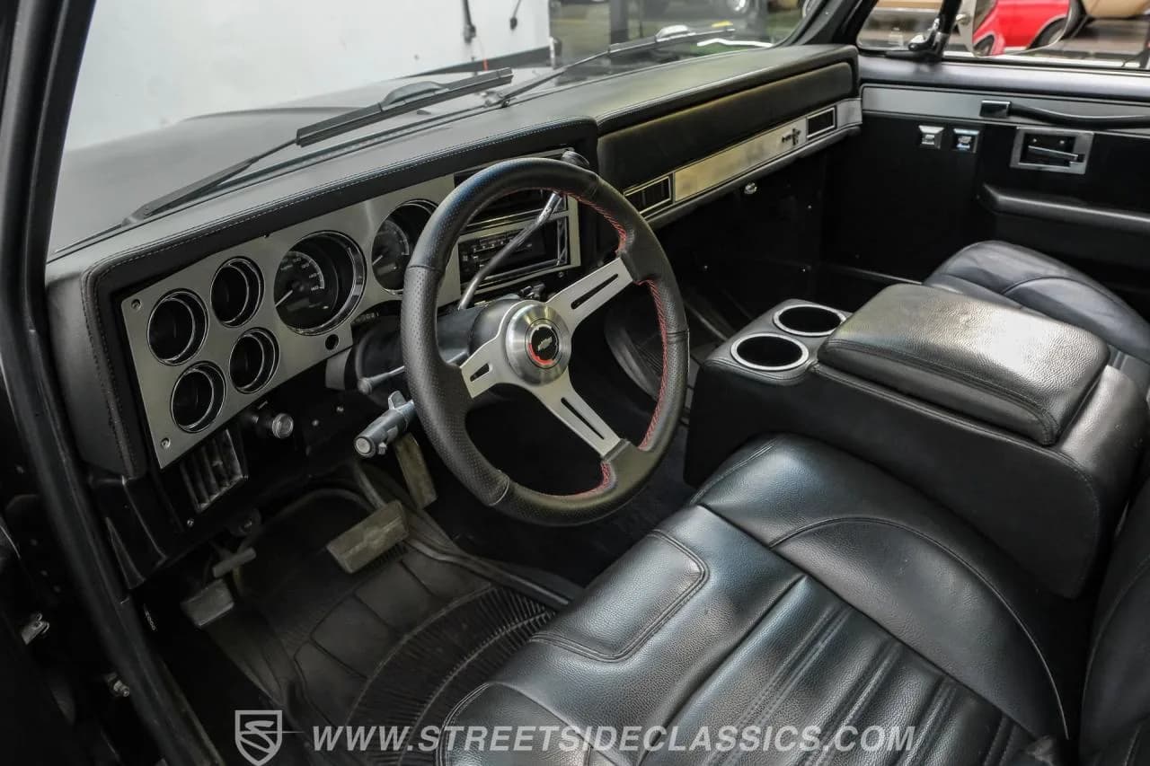 1983 Chevrolet C10 Restomod - Thumbnail 4