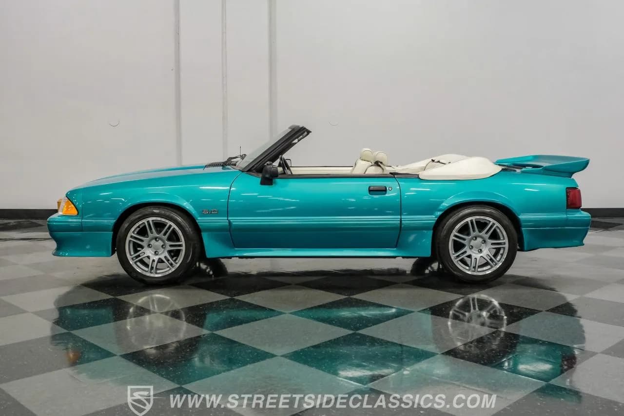 1991 Ford Mustang LX 5.0 Convertible - Thumbnail 2
