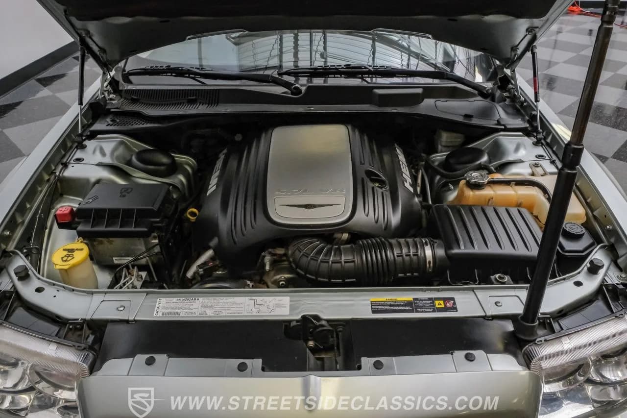 2005 Chrysler 300C - Thumbnail 3