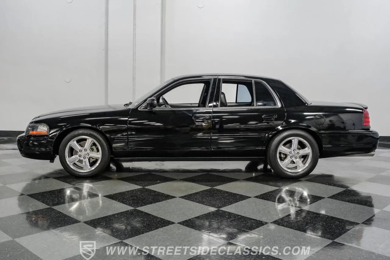2003 Mercury Marauder - Thumbnail 2
