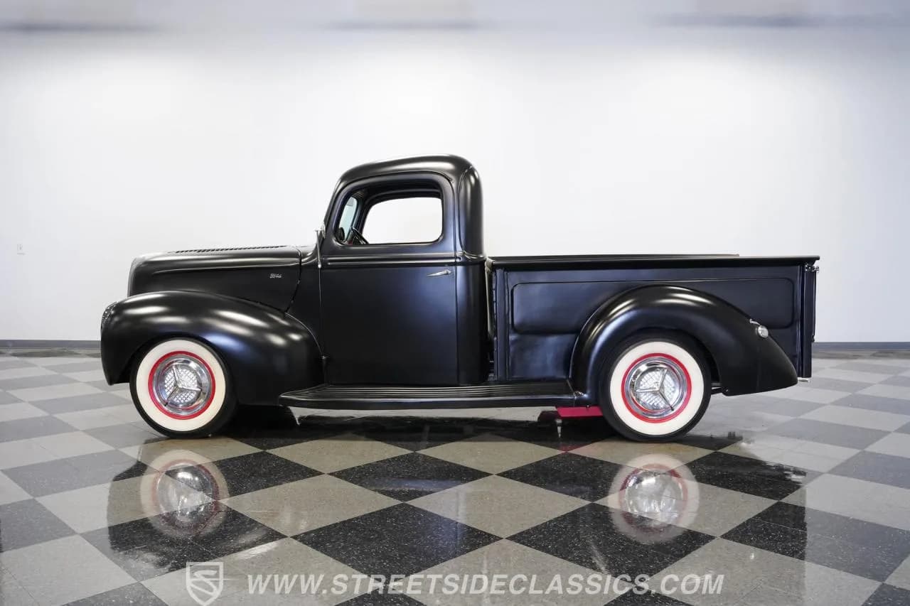 1940 Ford Pickup - Thumbnail 7