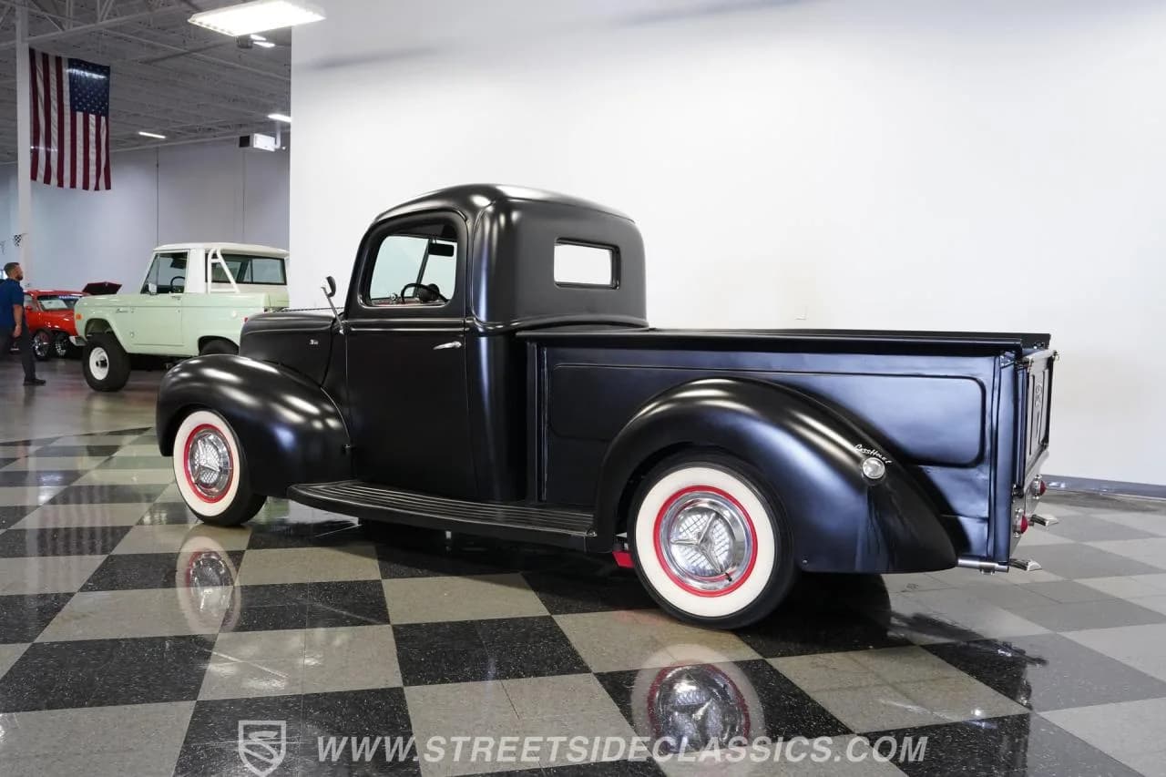 1940 Ford Pickup - Thumbnail 8