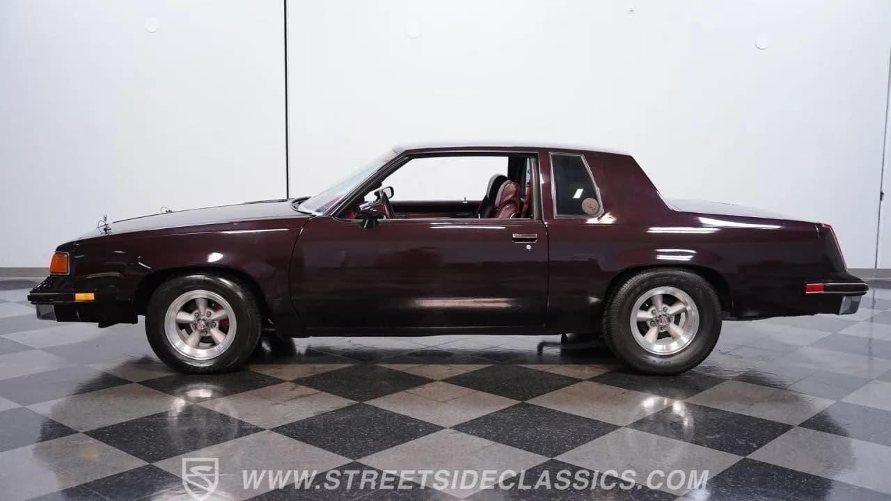 1988 Oldsmobile Cutlass Supreme - Thumbnail 2