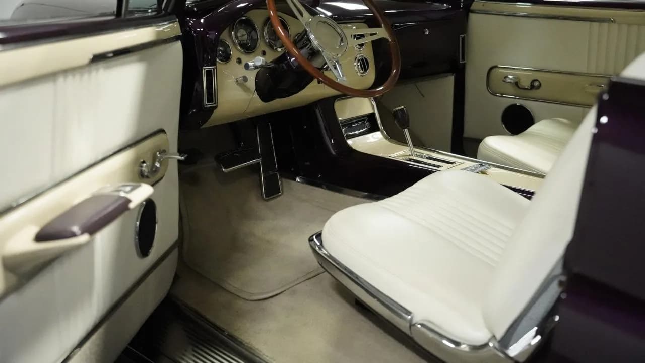 1948 Oldsmobile 66 Custom - Thumbnail 4