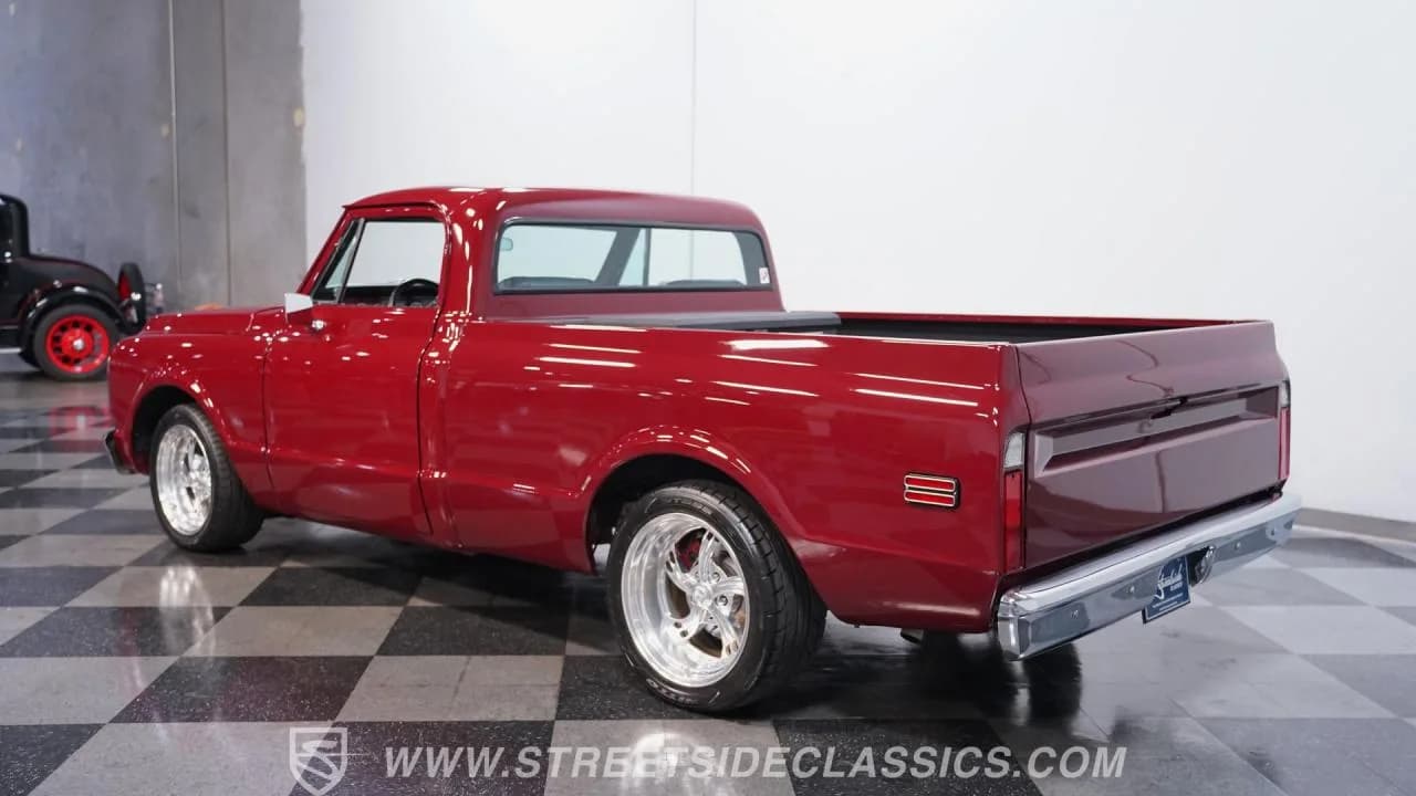 1972 Chevrolet C10 Restomod - Thumbnail 8