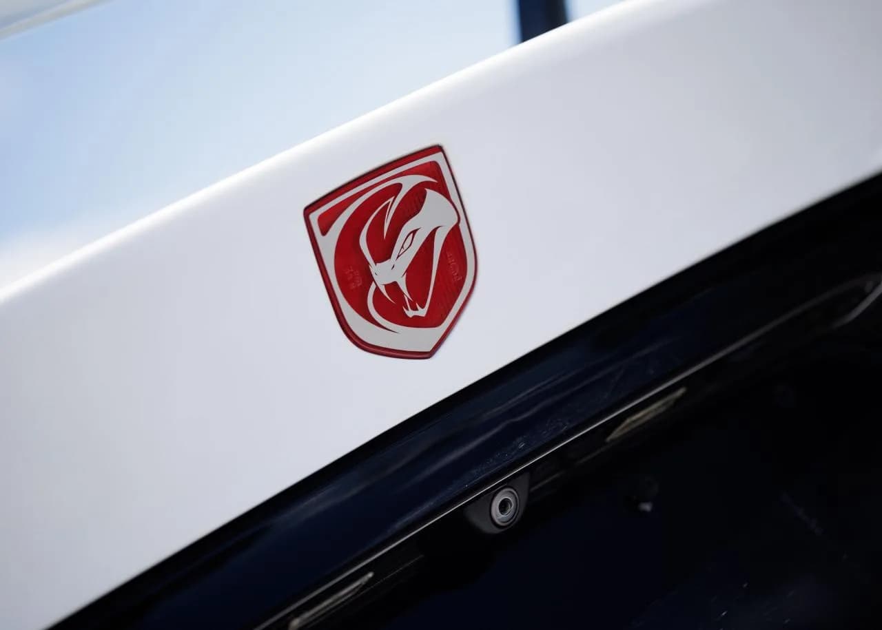 2016 Dodge Viper GTC - Thumbnail 5