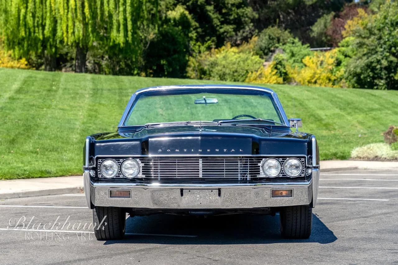 1966 Lincoln Continental - Thumbnail 2