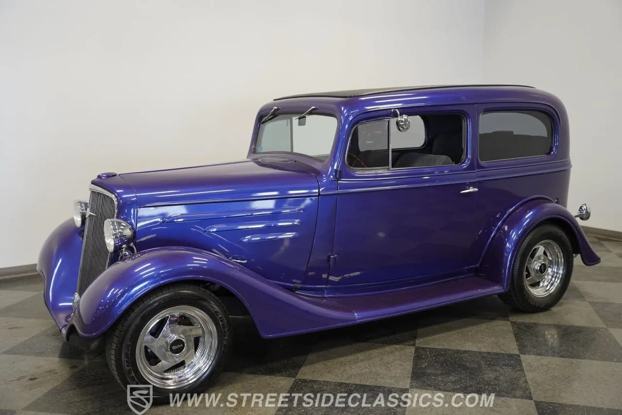 1935 Chevrolet Sedan Streetrod - Thumbnail 7