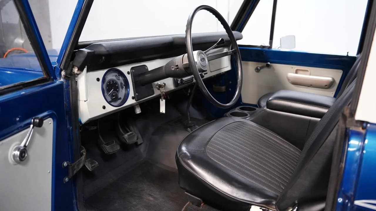 1974 Ford Bronco - Thumbnail 4