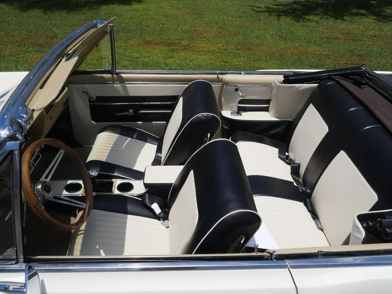 1965 Pontiac LeMans GTO Tribute Restomod - Thumbnail 5