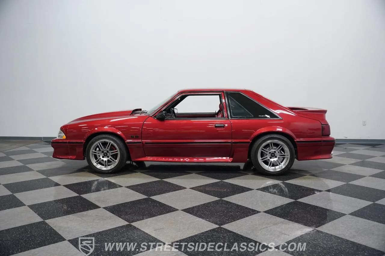 1987 Ford Mustang GT - Thumbnail 8