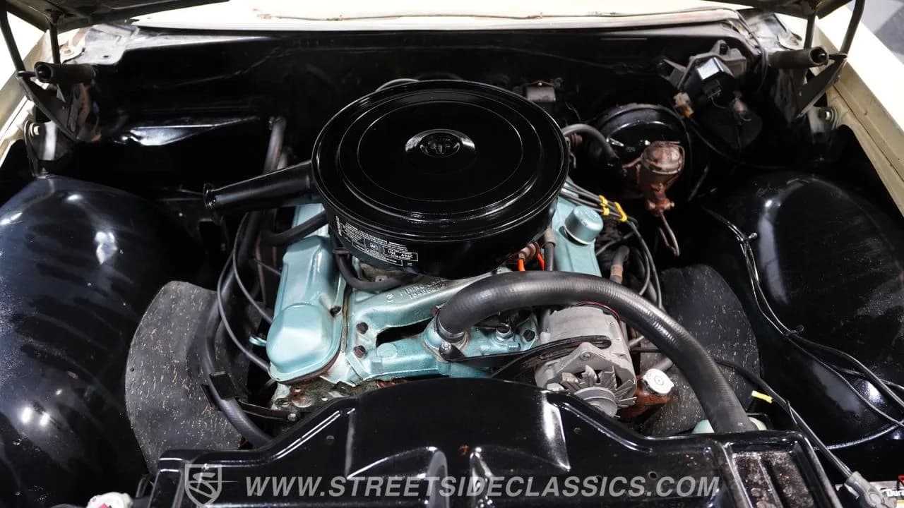1966 Pontiac Bonneville Convertible - Thumbnail 3