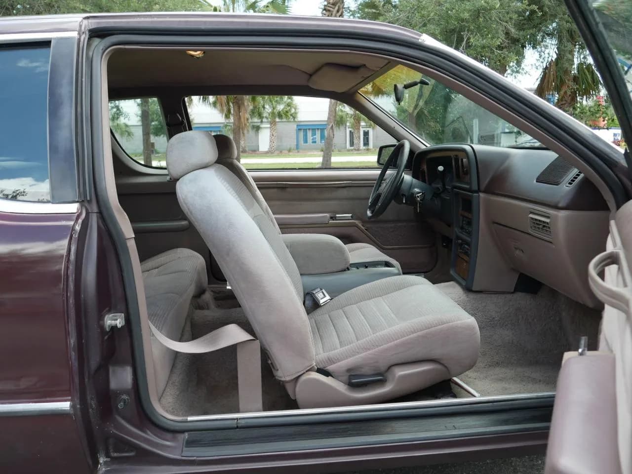 1986 Mercury Cougar - Thumbnail 4
