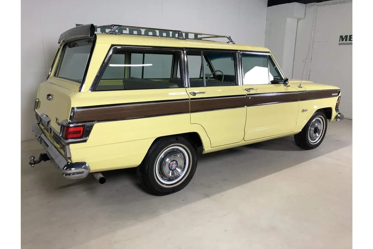 1973 Jeep Wagoneer Station - Thumbnail 4