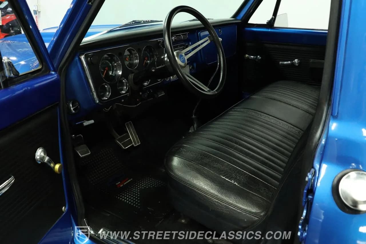 1971 Chevrolet C20 3/4 Ton Custom - Thumbnail 4