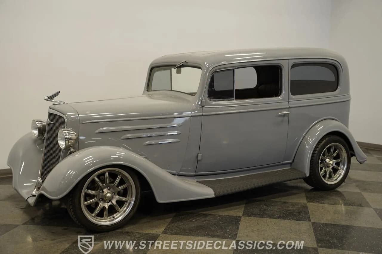 1935 Chevrolet Sedan Streetrod - Thumbnail 7