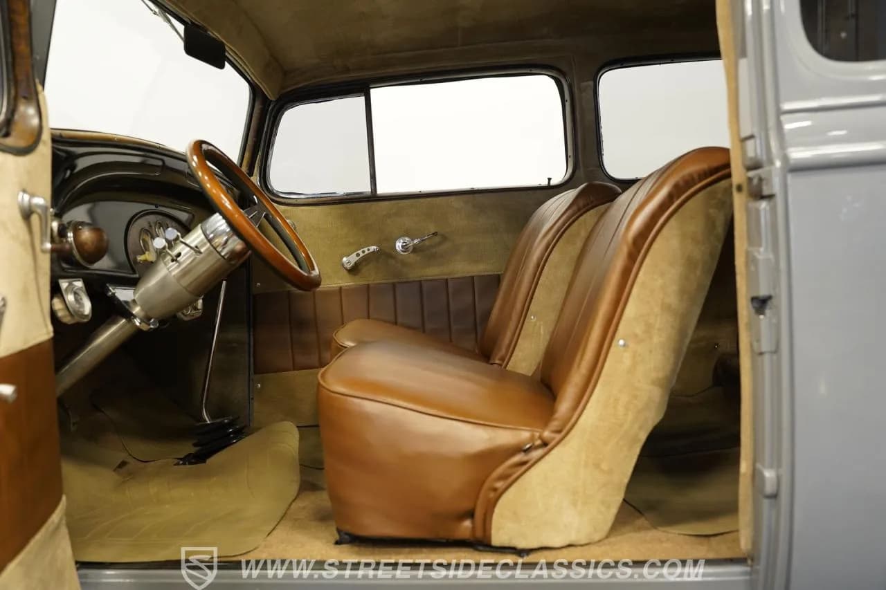 1935 Chevrolet Sedan Streetrod - Thumbnail 3