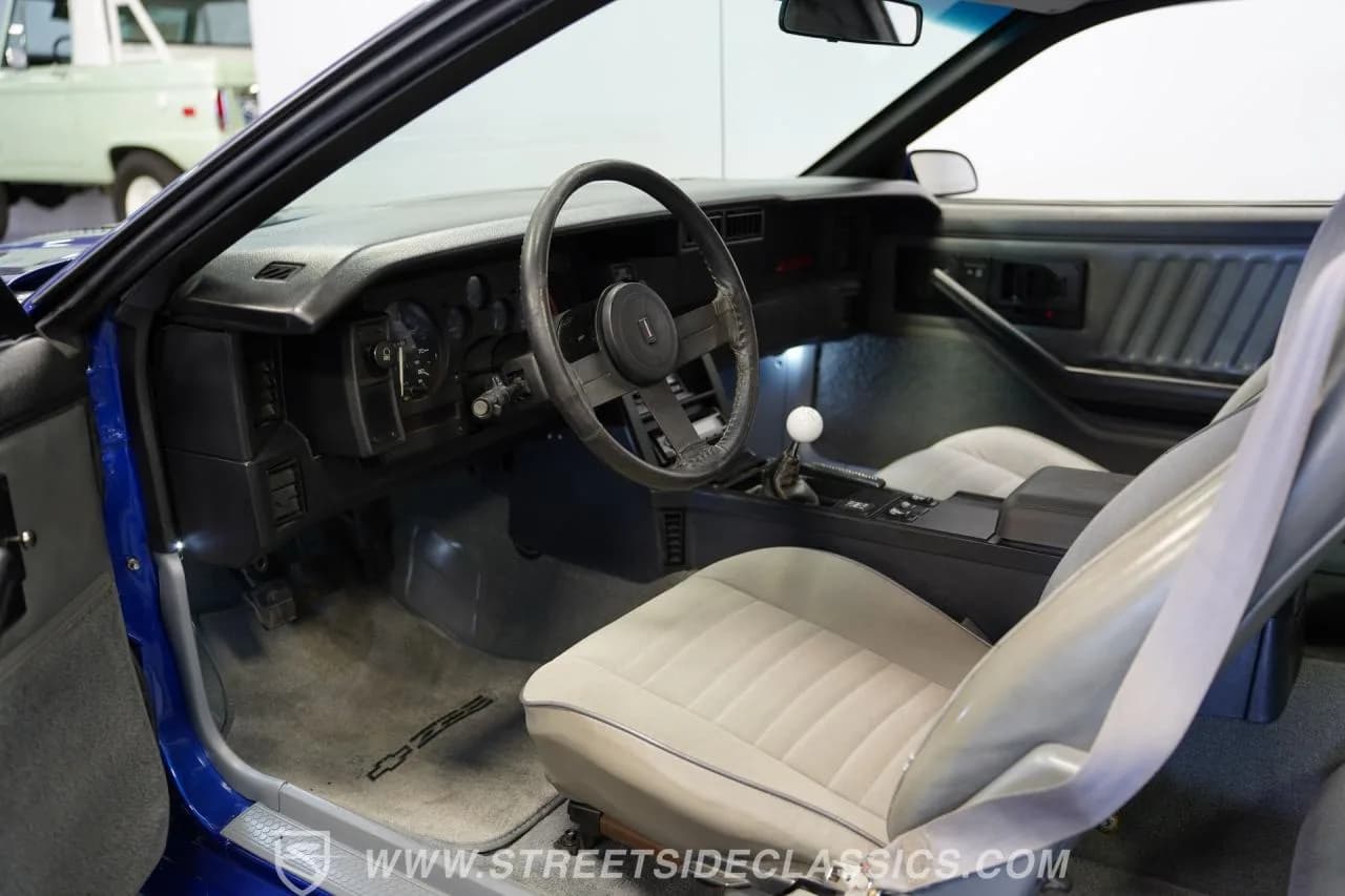 1987 Chevrolet Camaro Z/28 - Thumbnail 4