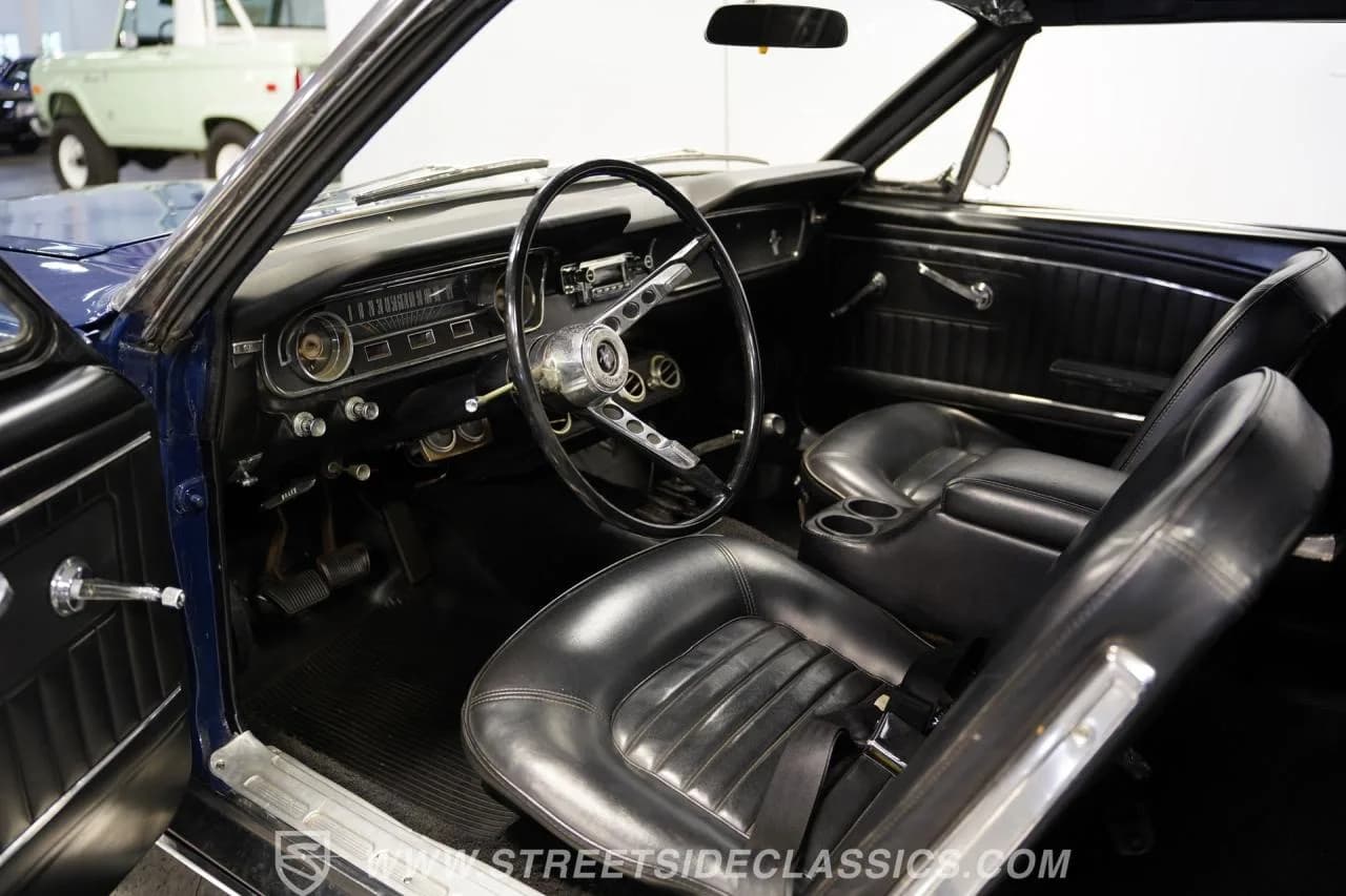 1965 Ford Mustang Convertible - Thumbnail 4