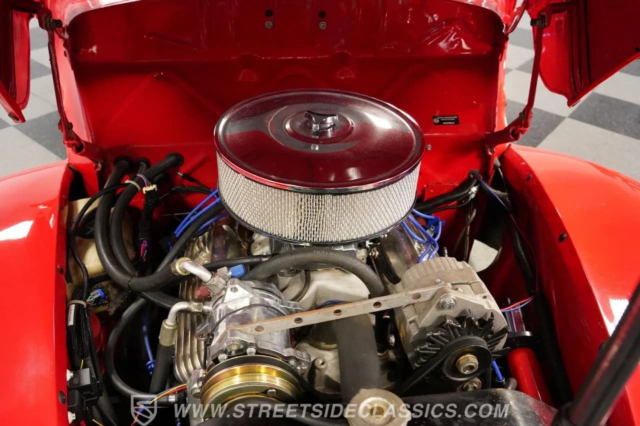 1940 Ford Tudor Streetrod - Thumbnail 3
