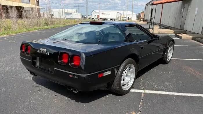 1990 Chevrolet Corvette - Thumbnail 5