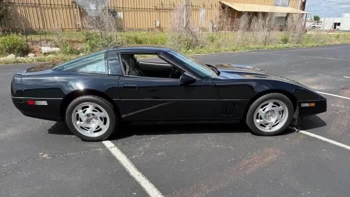 1990 Chevrolet Corvette - Thumbnail 7