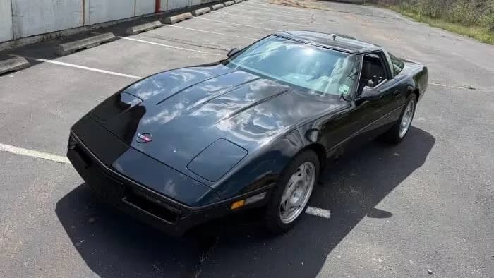 1990 Chevrolet Corvette - Thumbnail 2
