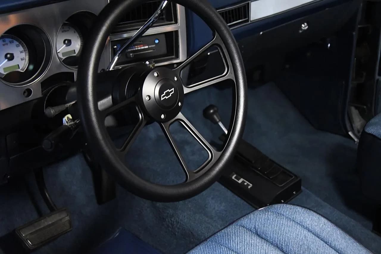 1985 Chevrolet Blazer K10 - Thumbnail 2