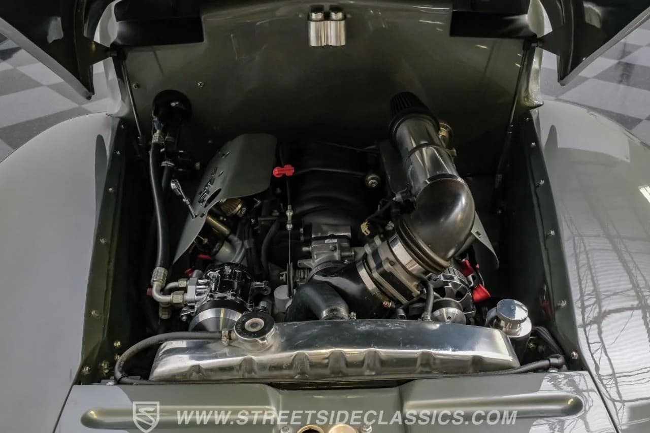 1951 Ford F-1 Restomod - Thumbnail 3