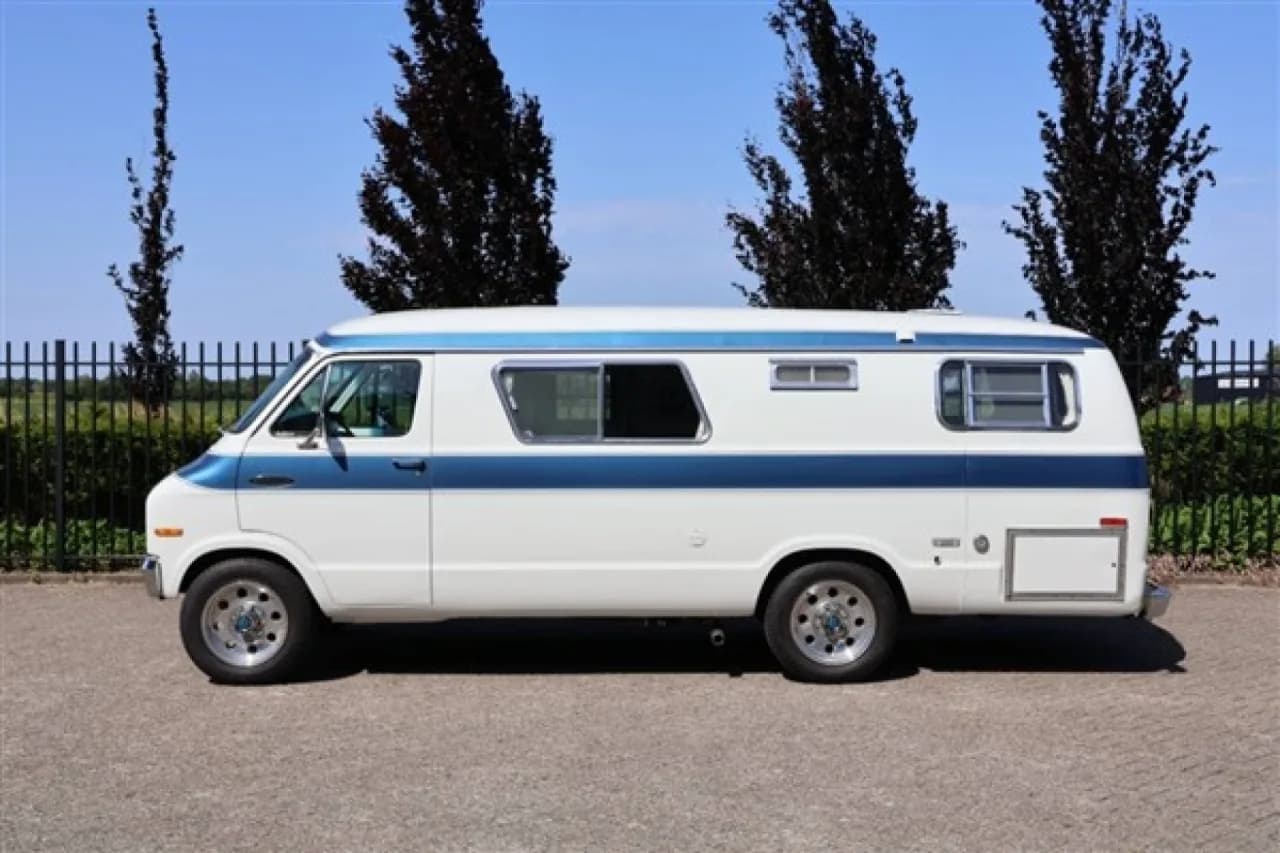 1976 Dodge Camper Xplorer 224 - Thumbnail 3