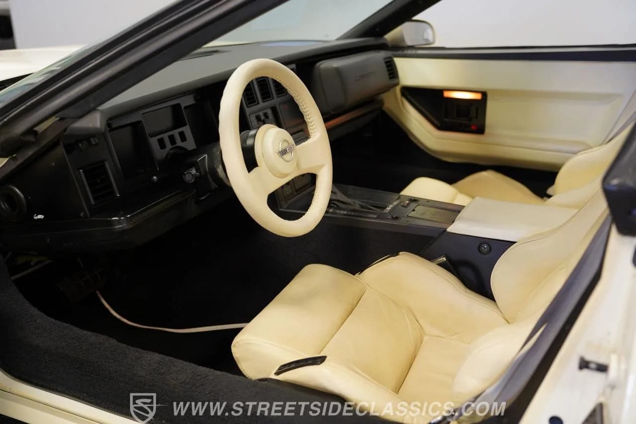 1988 Chevrolet Corvette 35th Anniversary Edition - Thumbnail 4