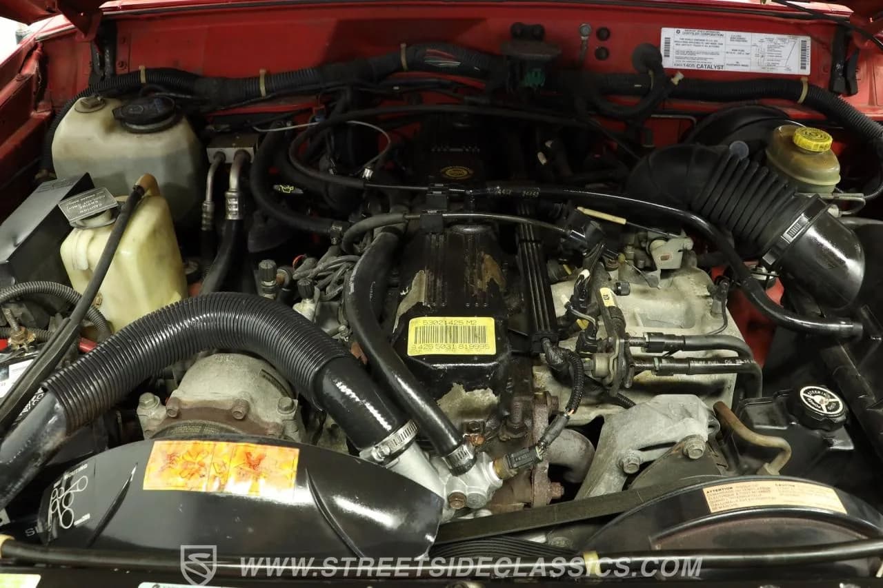 1995 Jeep Cherokee Sport 4X4 - Thumbnail 3
