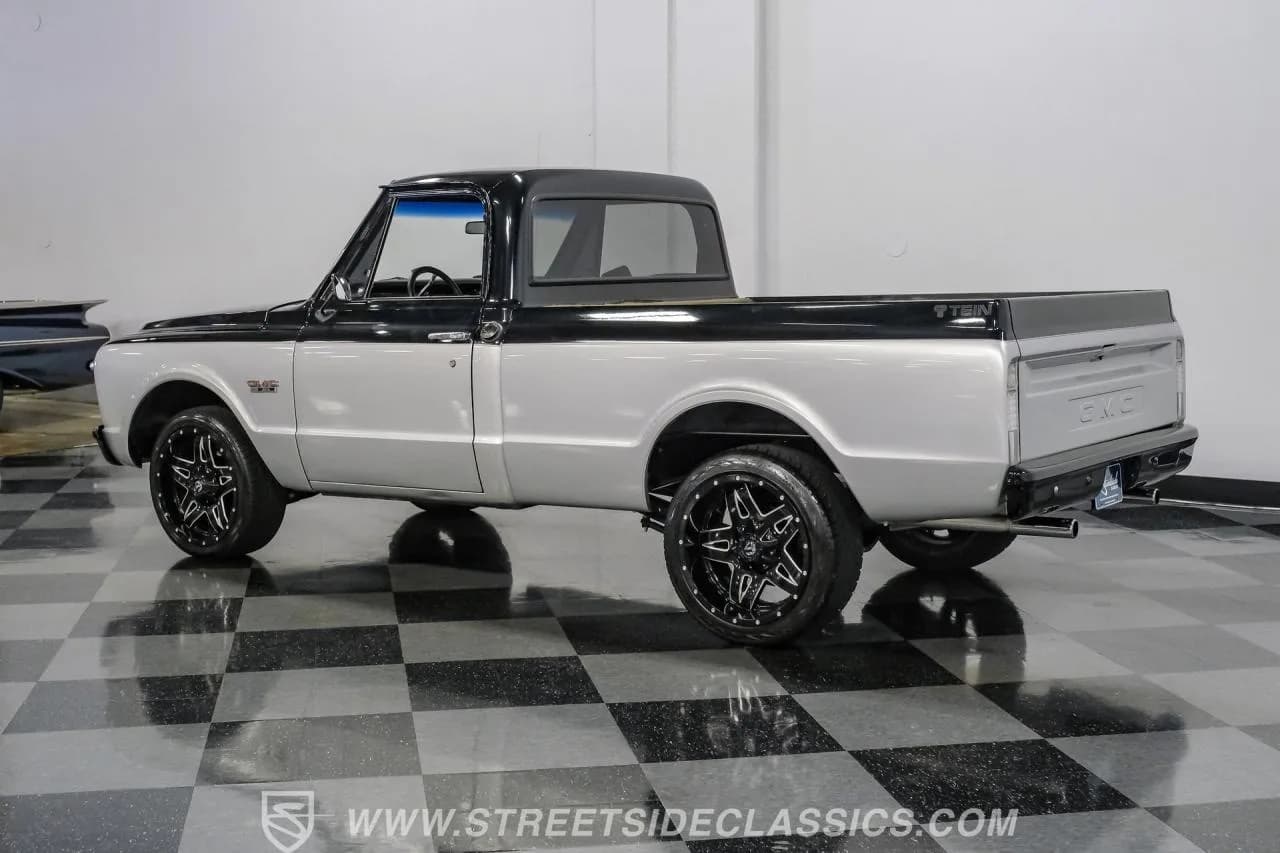 1968 GMC C1500 Restomod - Thumbnail 8