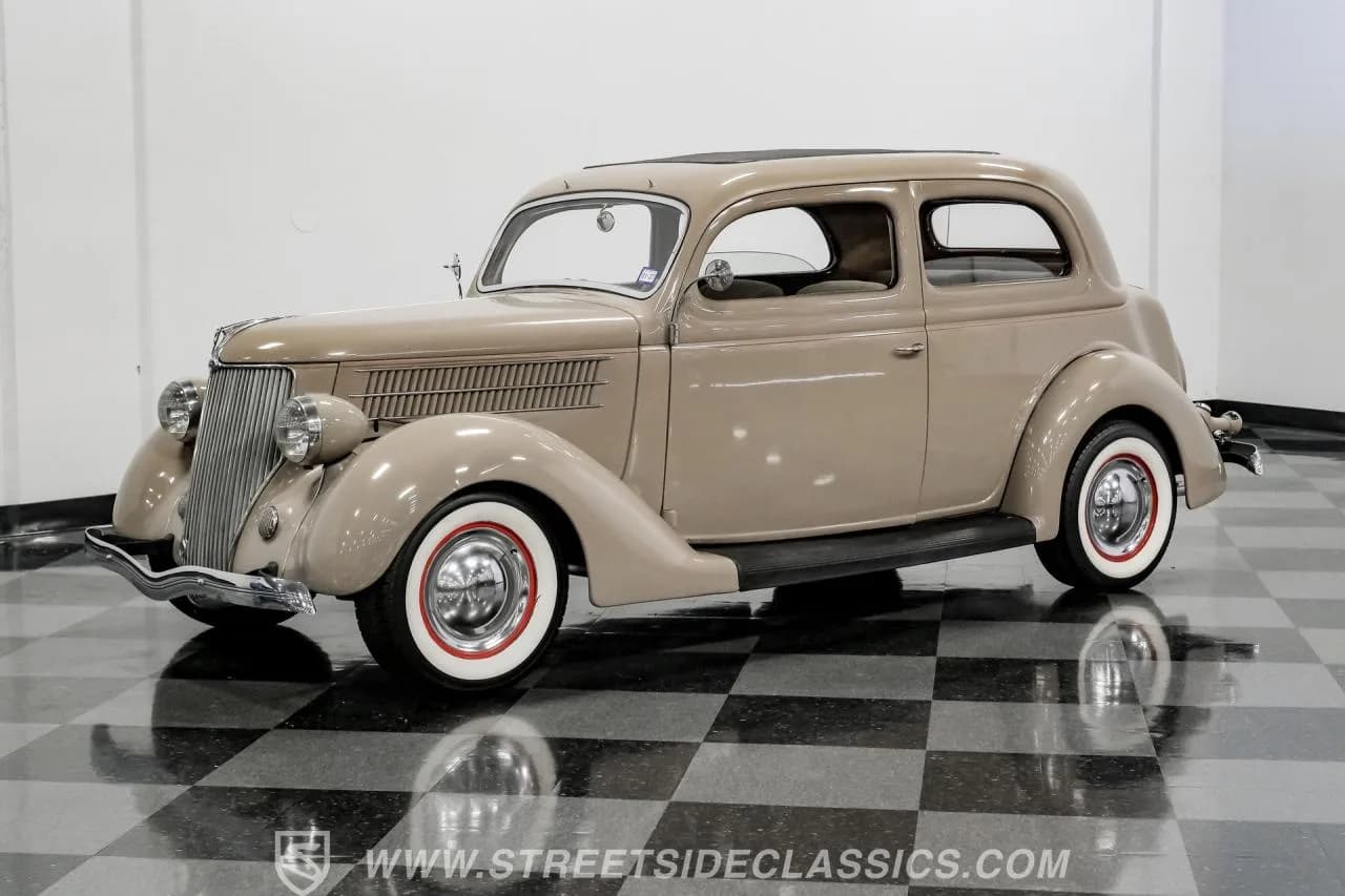 1936 Ford Tudor Sedan Streetrod - Thumbnail 6