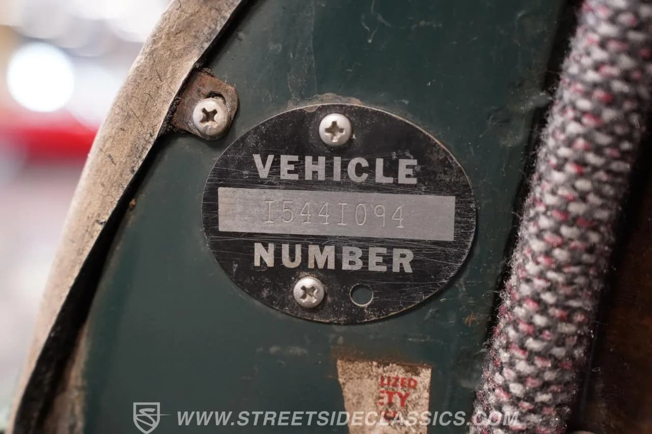 1950 Plymouth Special Deluxe Club Coupe - Thumbnail 2