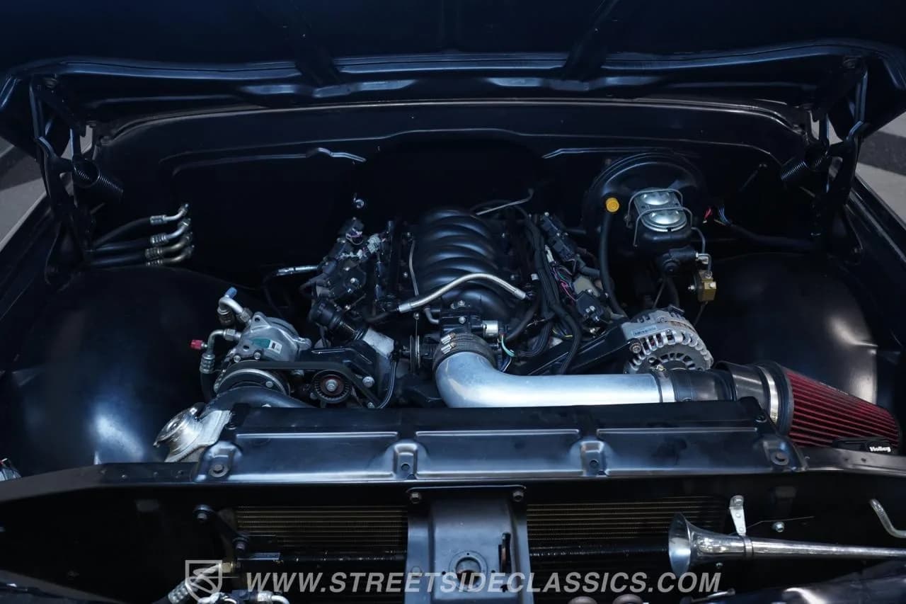 1970 Chevrolet C10 LS Restomod - Thumbnail 3