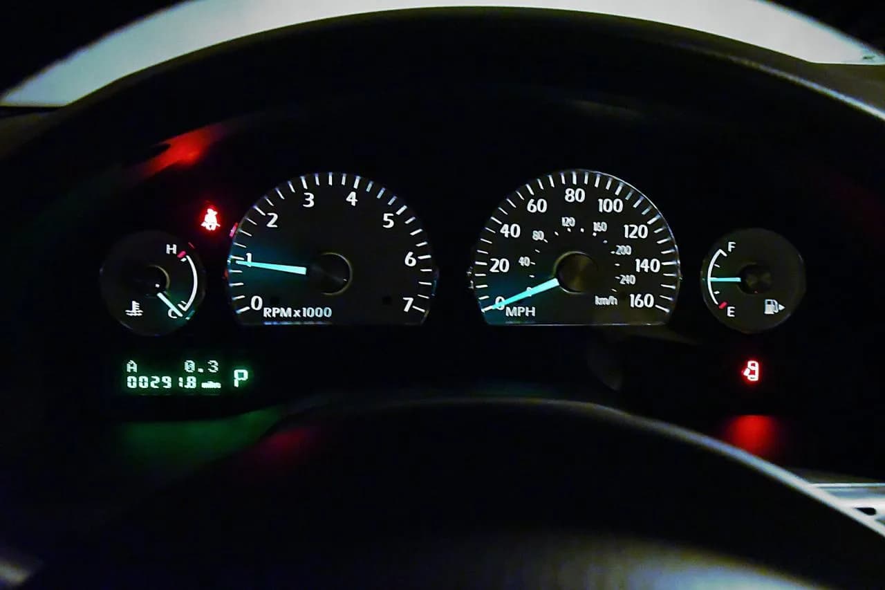 2003 Ford Thunderbird 007 Bond Edition - Thumbnail 3