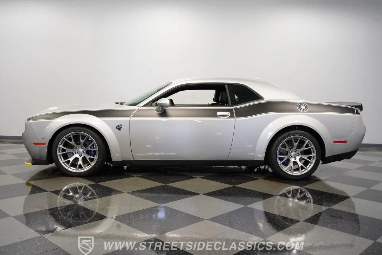 2023 Dodge Challenger SRT Hellcat Widebody Jailbreak - Thumbnail 2
