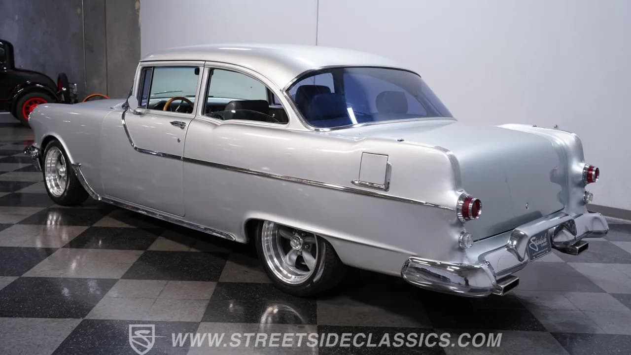 1955 Pontiac Chieftain - Thumbnail 8