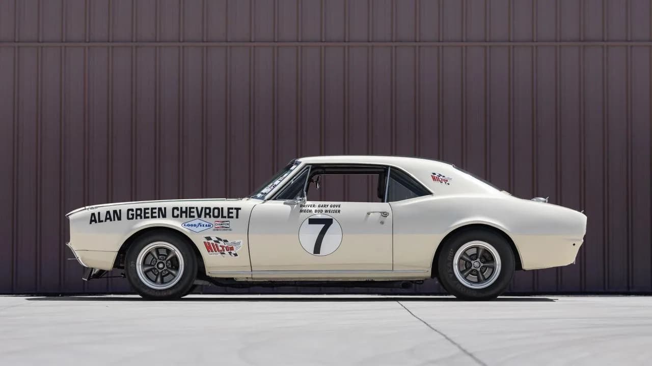 1967 Chevrolet Camaro Z/28 Trans-Am ex-Alan Green Chevrolet - Thumbnail 3