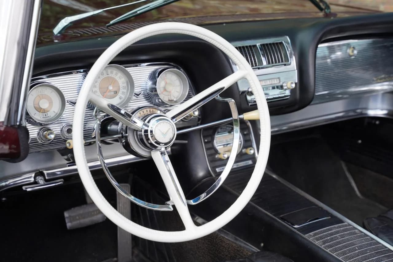 1960 Ford Thunderbird Convertible V8 352 ci - Thumbnail 3