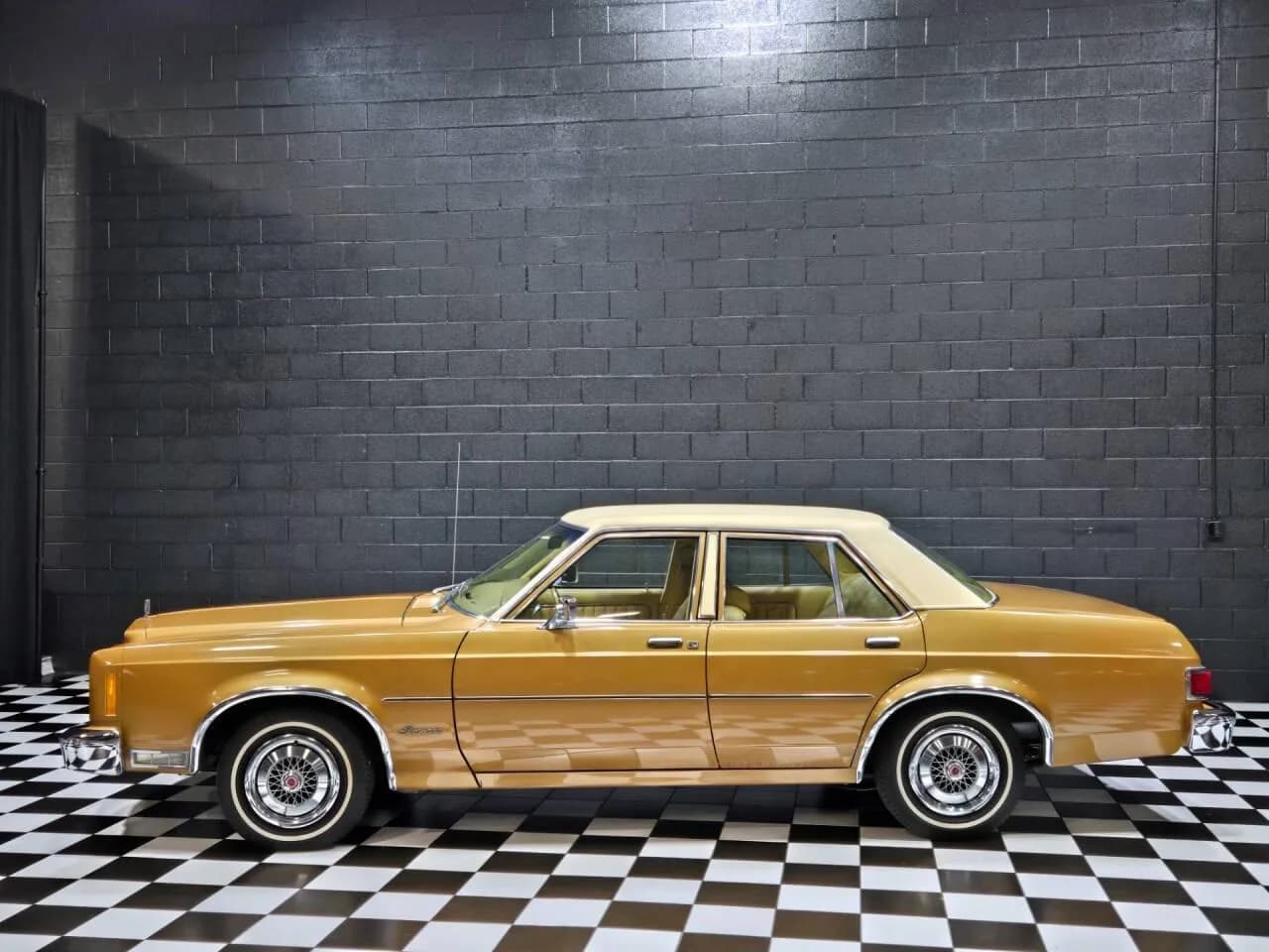 1978 Ford GRANADA - Thumbnail 3
