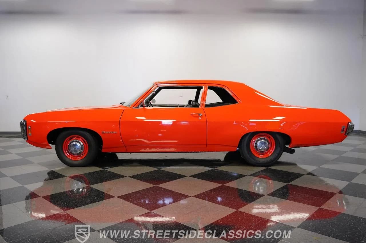 1969 Chevrolet Biscayne 427 - Thumbnail 8