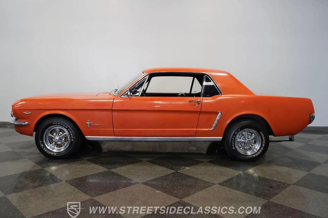 1965 Ford Mustang - Thumbnail 2