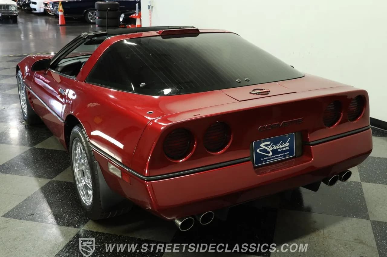 1990 Chevrolet Corvette - Thumbnail 8