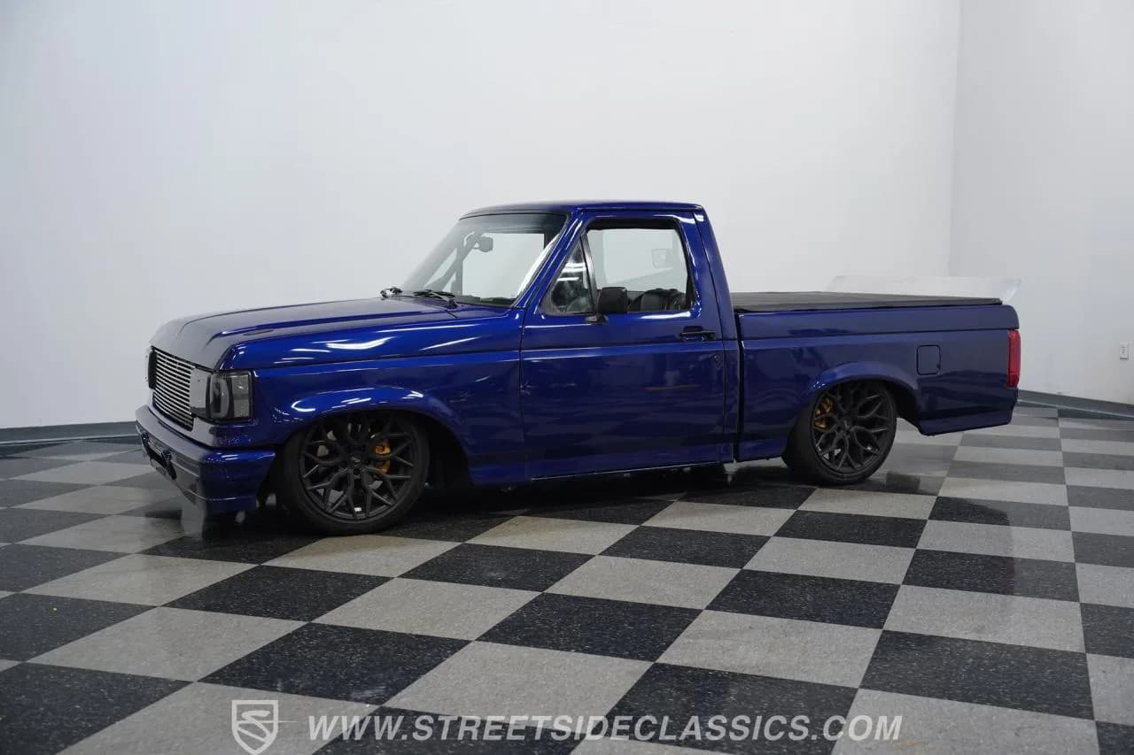 1990 Ford F-150 Restomod - Thumbnail 7