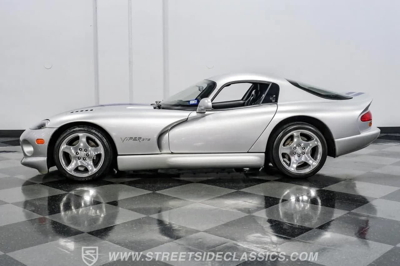 1999 Dodge Viper GTS - Thumbnail 2