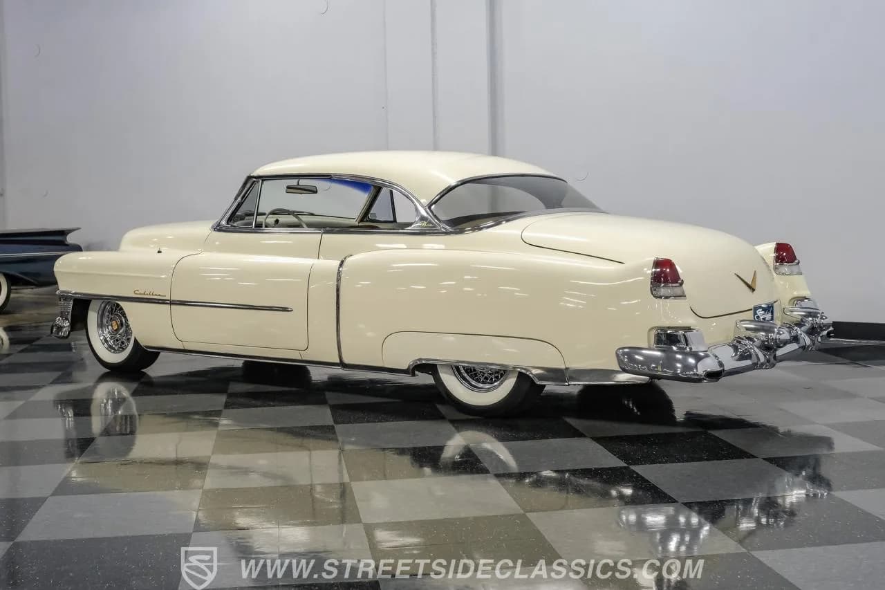 1953 Cadillac Series 62 Coupe De Ville Restomod - Thumbnail 8